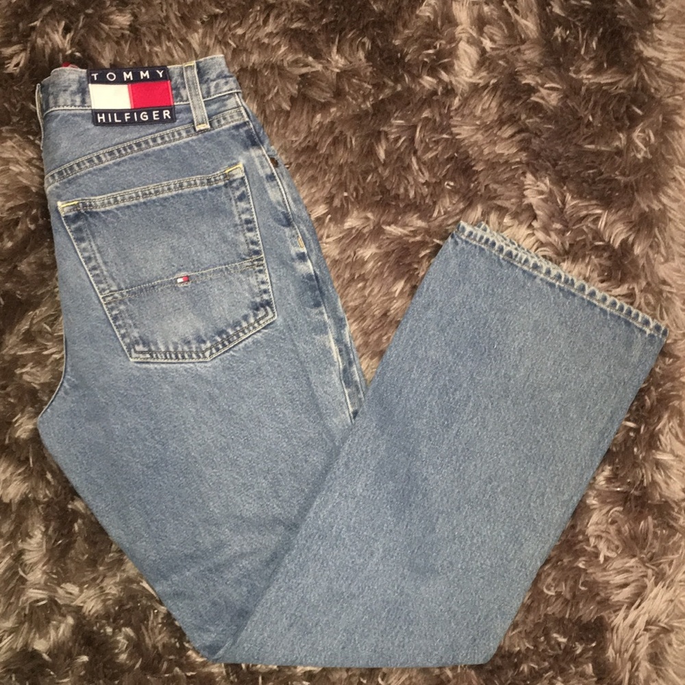TOMMY JEANS